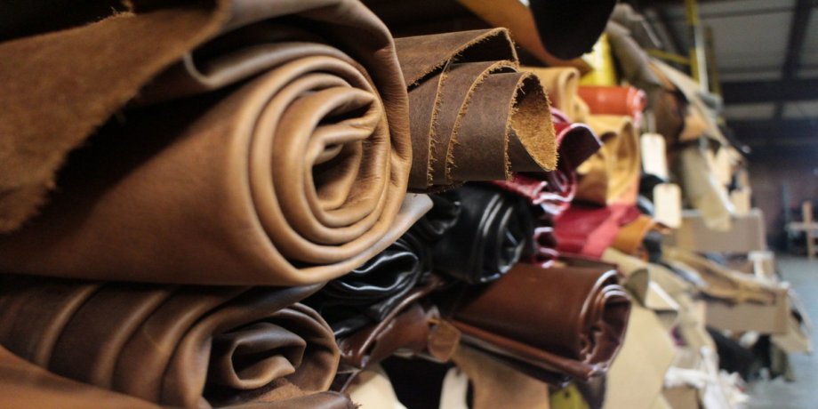 What is Vachetta Leather? | Vegetable Tanned Leather | Natural Leather